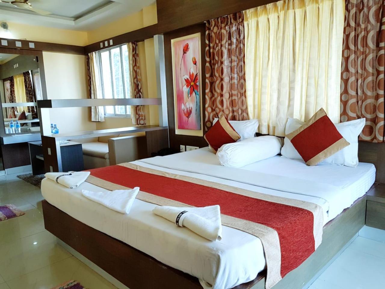 Hotel Royal Bengal Болпур Екстериор снимка