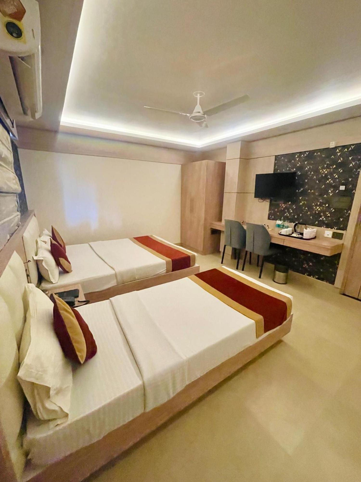 Hotel Royal Bengal Болпур Екстериор снимка